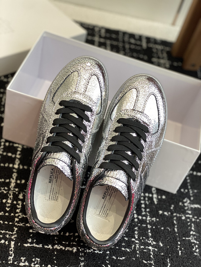 MAISON MARGIELA CALFSKIN S57WS0315