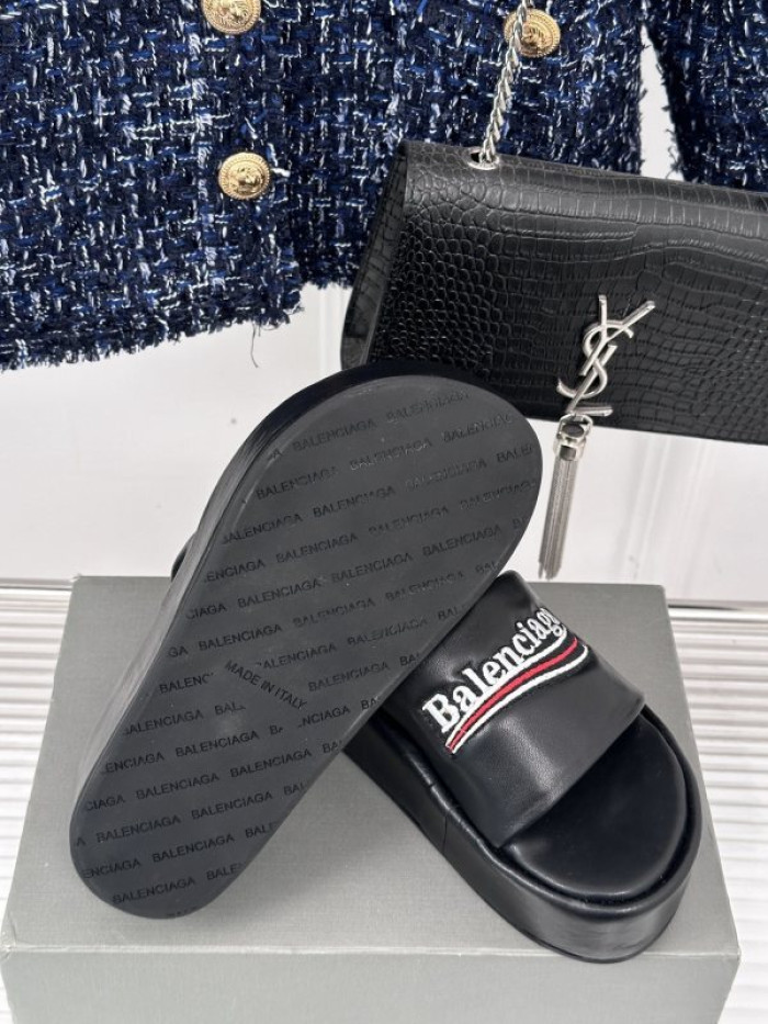 Balenciag* Sandal BS83