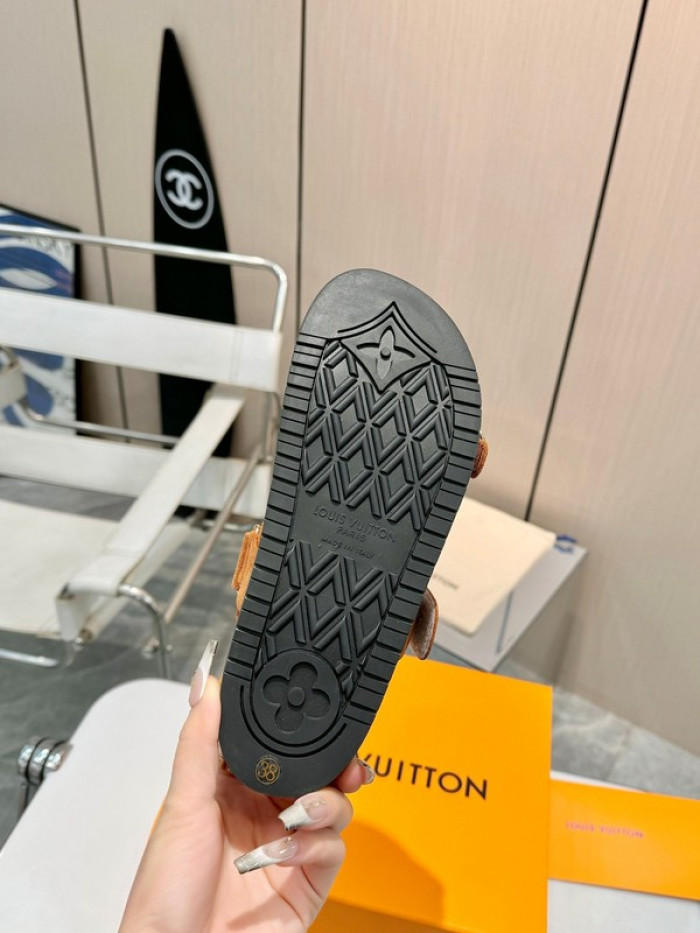 L&V sandal 184