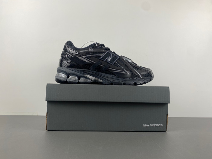 New Balance 1906A Black M1906AF