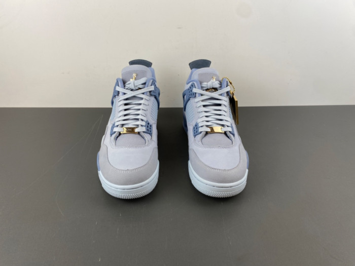Air Jordan 4 UNC Tar Heels HV9204-407