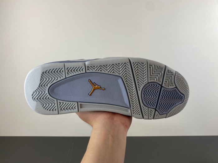 Air Jordan 4 UNC Tar Heels HV9204-407