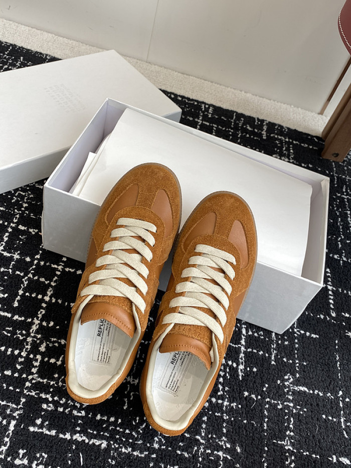 MAISON MARGIELA CALFSKIN S57WS0303