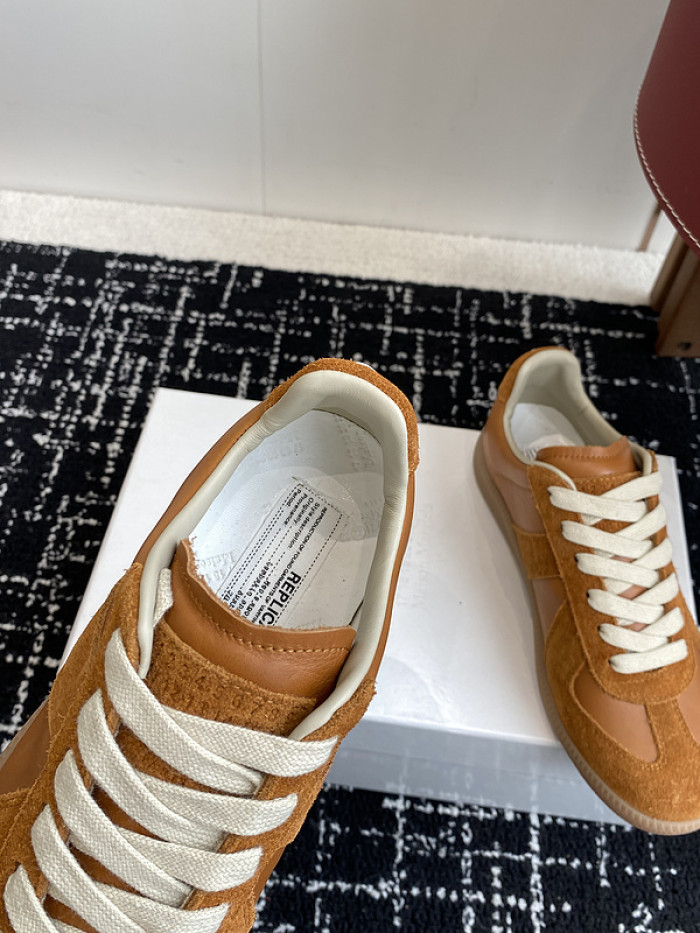 MAISON MARGIELA CALFSKIN S57WS0303