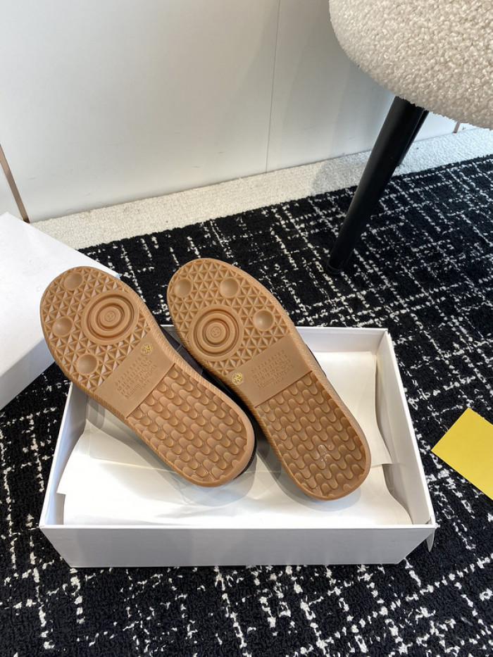 MAISON MARGIELA CALFSKIN S57WS0290