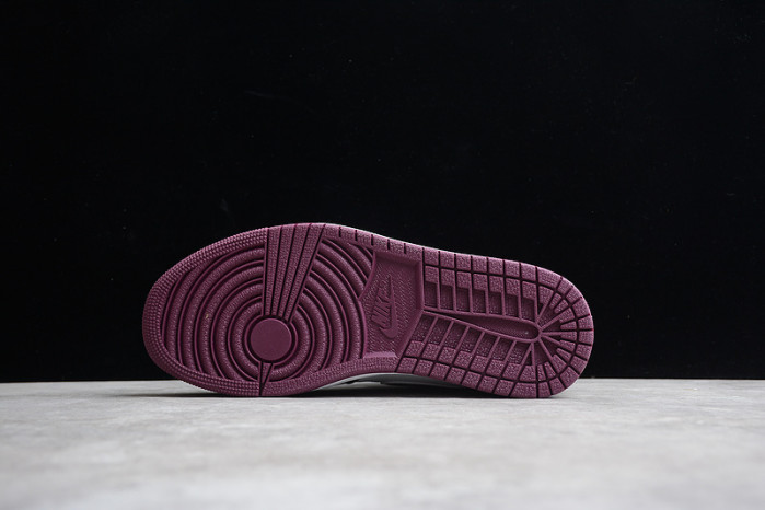 AIR JORDAN 1 RETRO HIGH OG “BORDEAUX” 555088-611