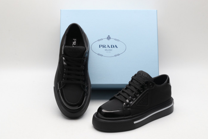 PRAD* SNEAKERS