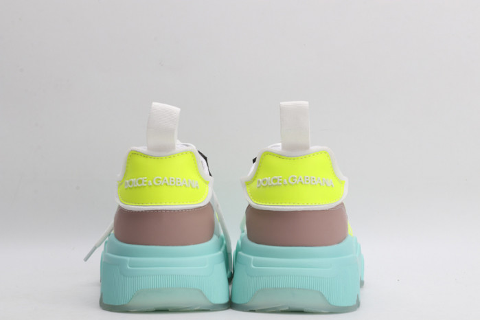 DG Sneaker06