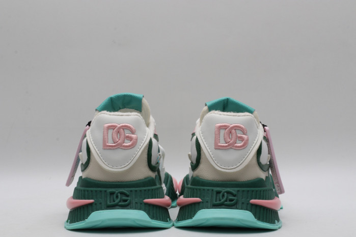 DG Sneaker21
