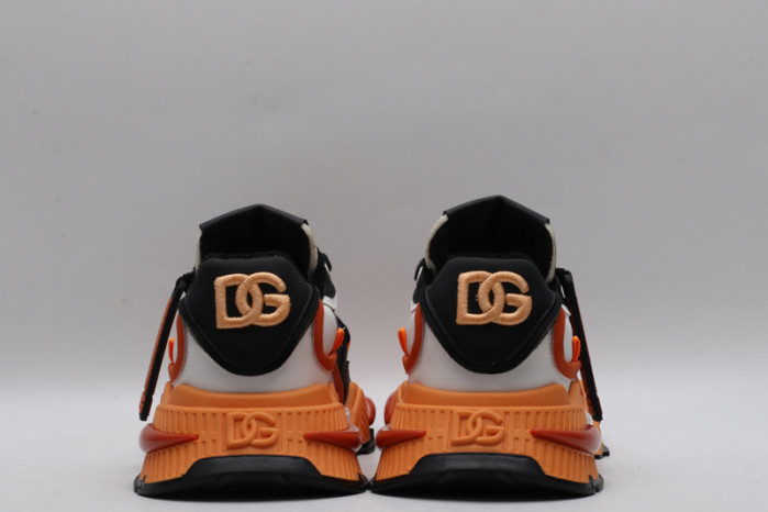 DG Sneaker23