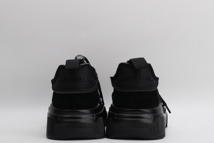 DG Sneaker 40