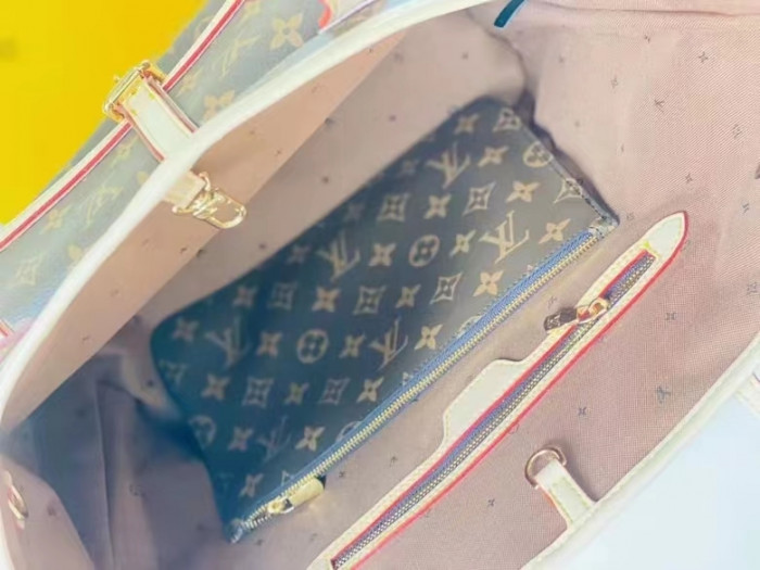 L*V BAG 09