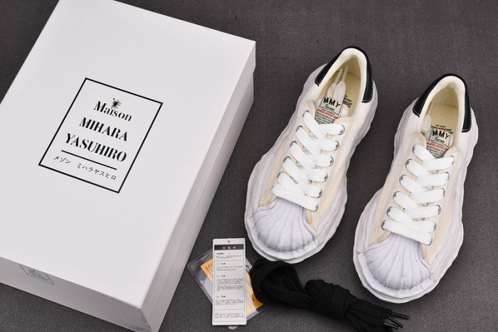 MAISON MIHARA YASUHIRO SNEAKER MMYS04
