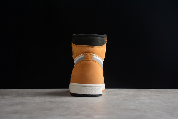 AIR JORDAN 1 ELEMENT GORE-TEX LIGHT CURRY DB2889-700