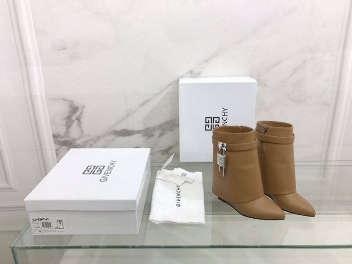 Givenchy Boots 660011