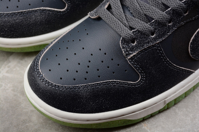 NIKE DUNK LOW SWOOSH SHADOW IRON GREY DQ7681-001
