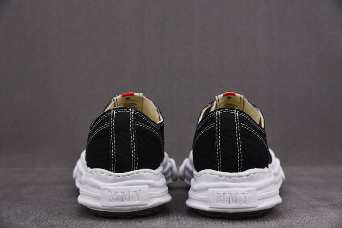 MAISON MIHARA YASUHIRO SNEAKER MMYS01