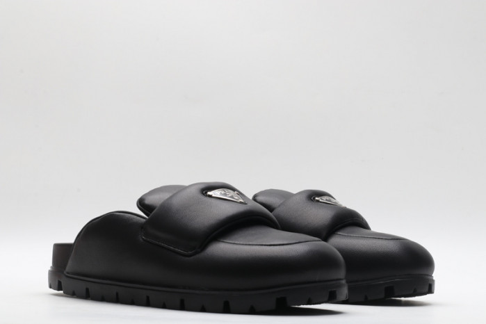 PRAD* SNEAKERS