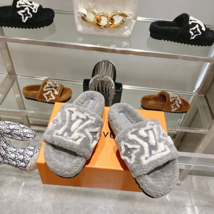 L&V sandal 111