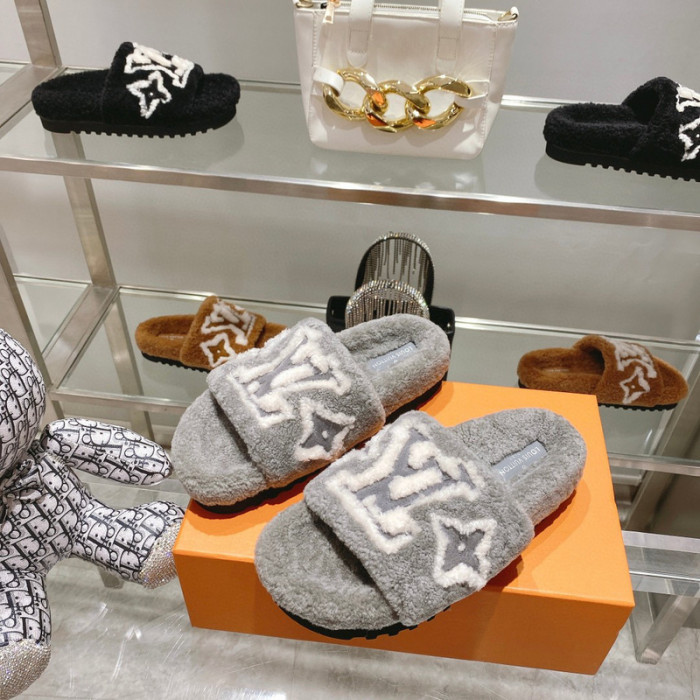 L&V sandal 111
