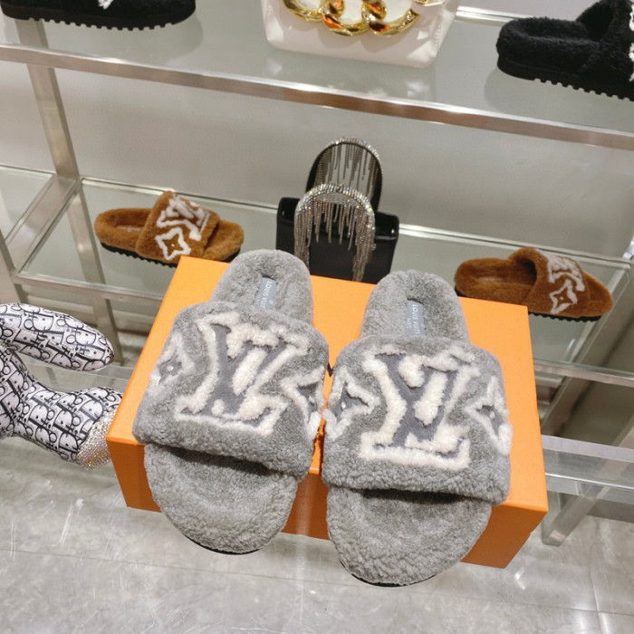 L&V sandal 111