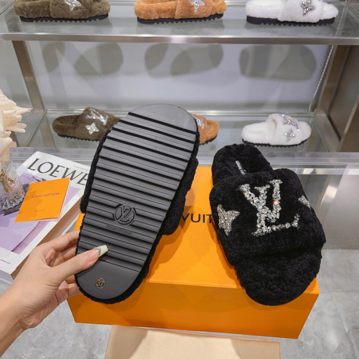L&V sandal 99