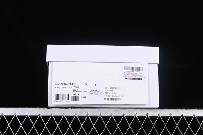 MAISON MARGIELA CALFSKIN BLACK S58WS0106