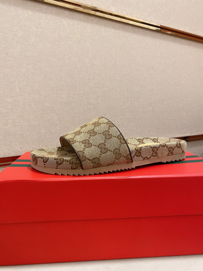 Gucc* Sandal135