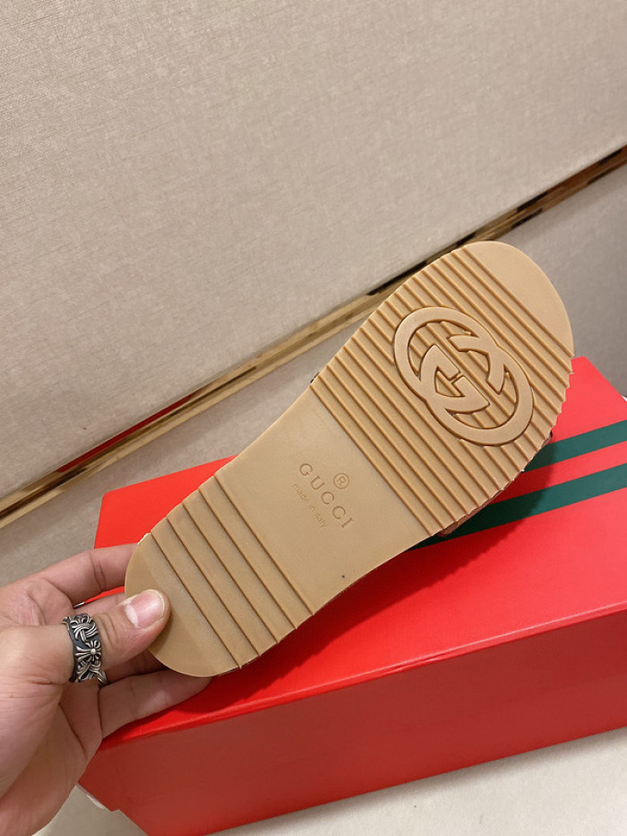 Gucc* Sandal135