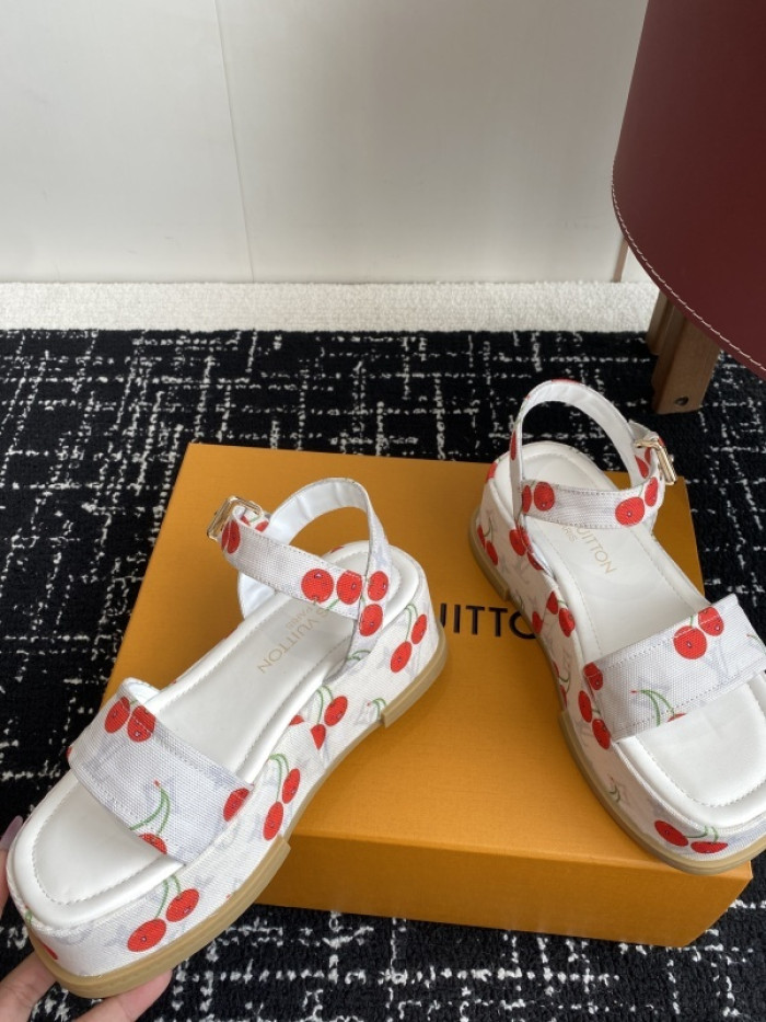 L&V sandal 239