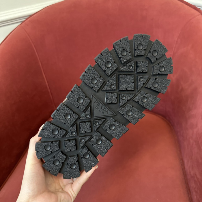 PRAD* boots P127