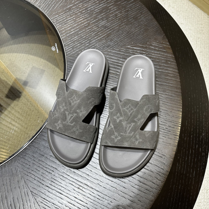 L&V sandal 222