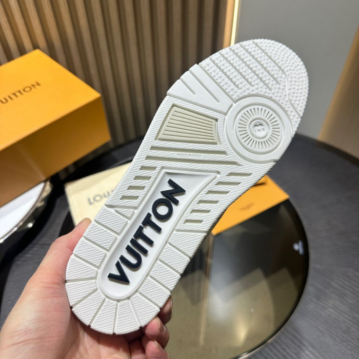 LV snekaers L0000496