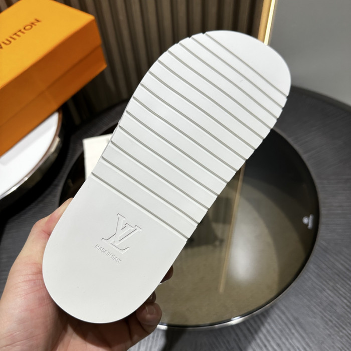 L&V sandal 163