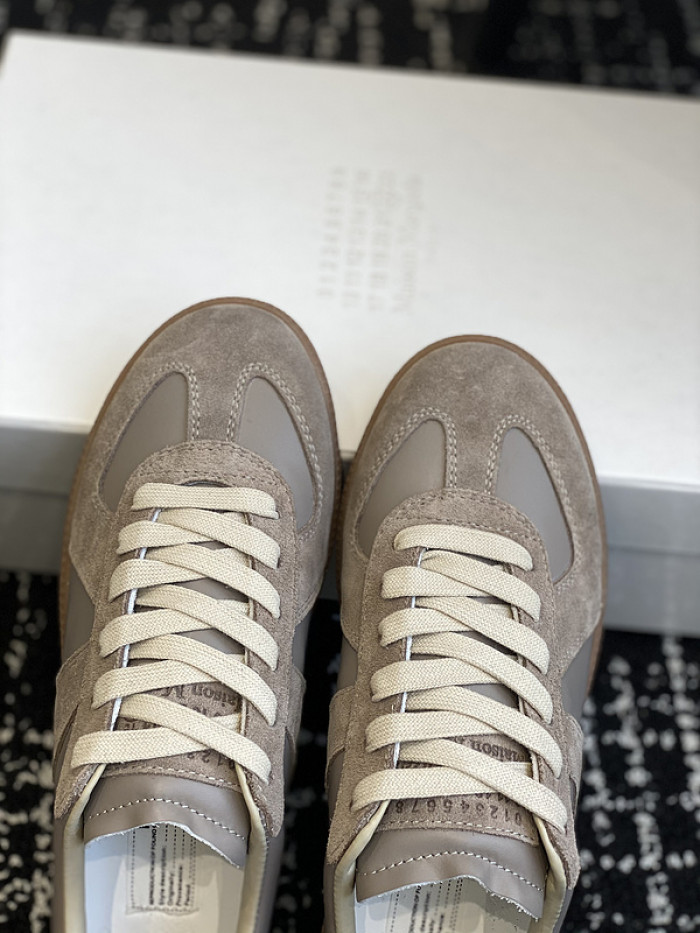 MAISON MARGIELA CALFSKIN S57WS0263