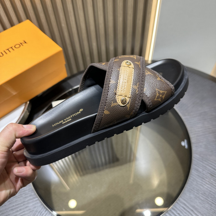 L&V sandal 159