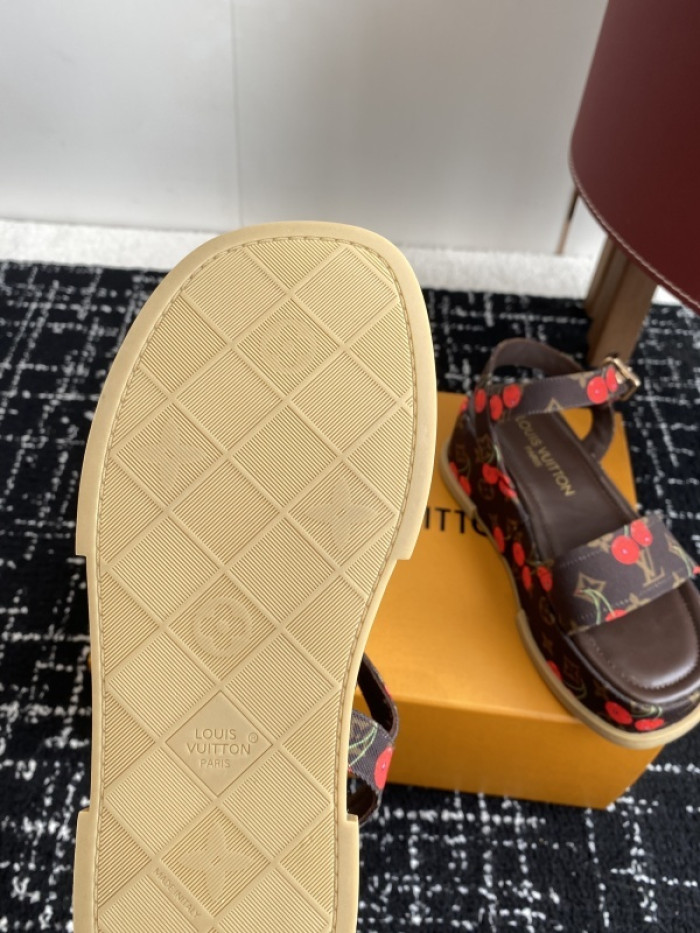 L&V sandal 236