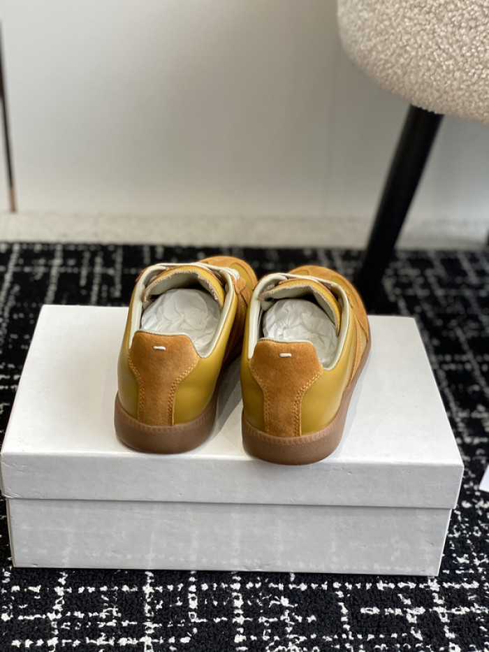 MAISON MARGIELA CALFSKIN S57WS0275