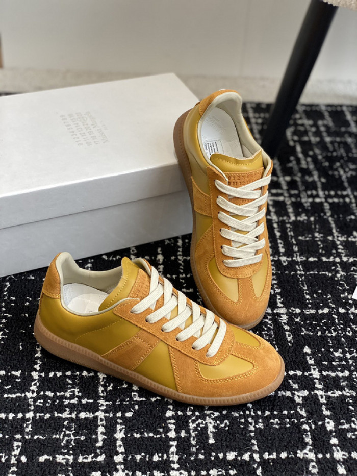 MAISON MARGIELA CALFSKIN S57WS0275