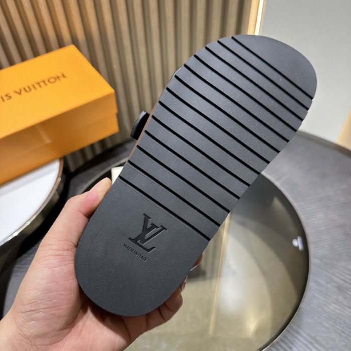L&V sandal 148