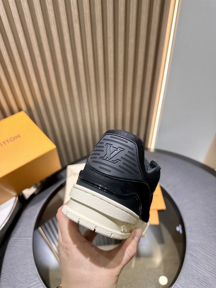LV snekaers L0000398