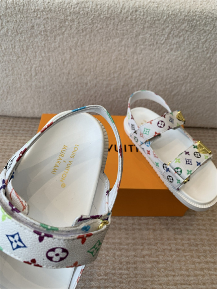 L&V sandal 208