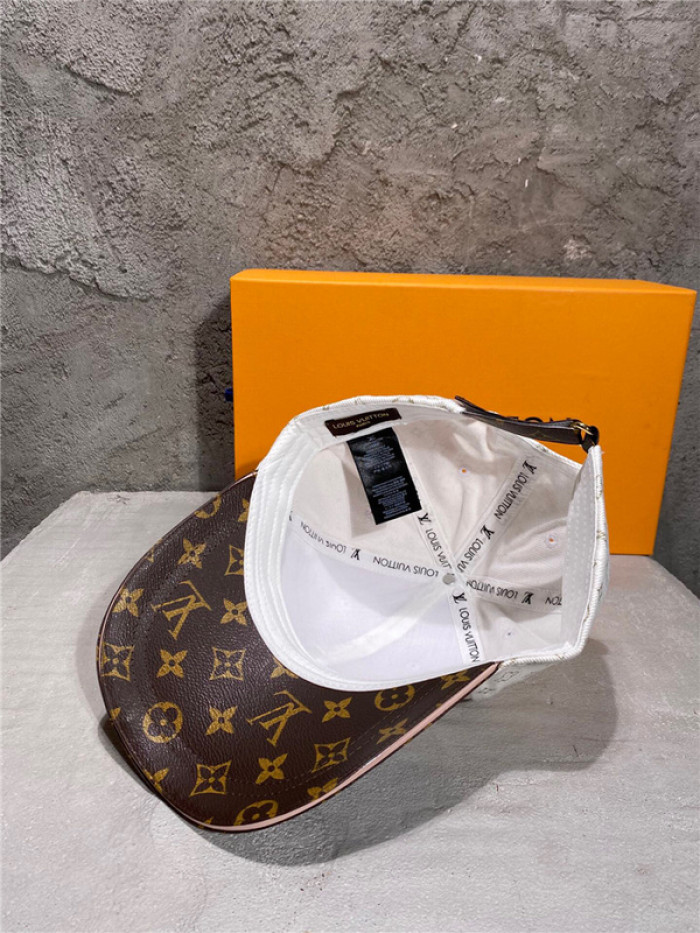 L&V HAT