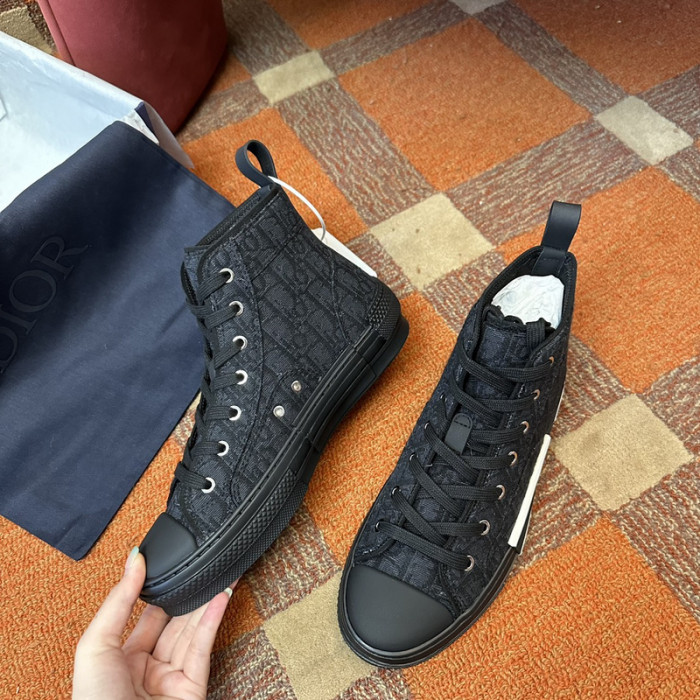 B23 OBLIQUE LOW Top SNEAKERS T00480H102