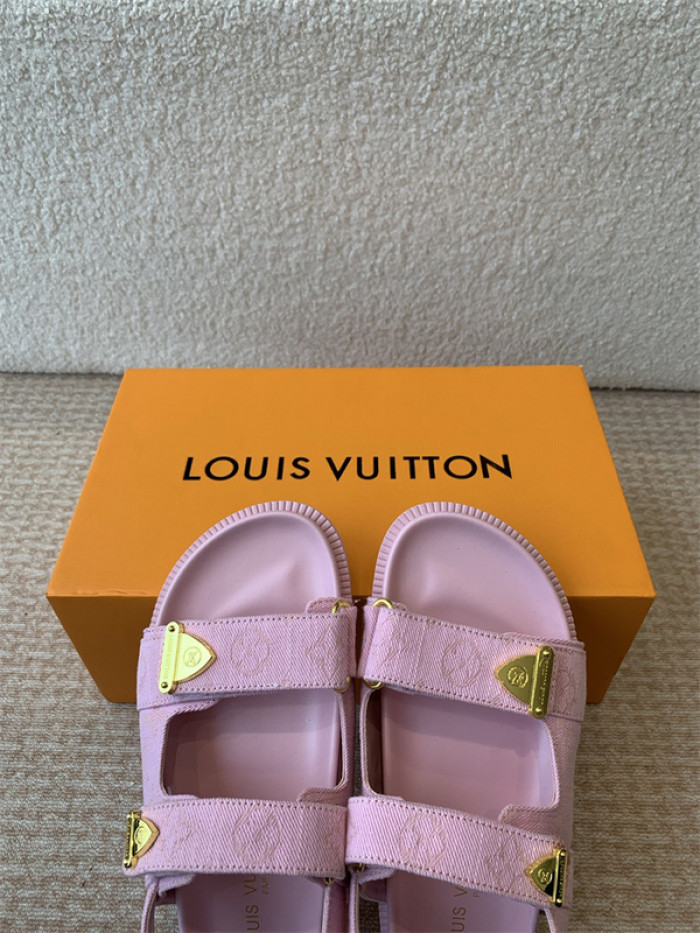 L&V sandal 204