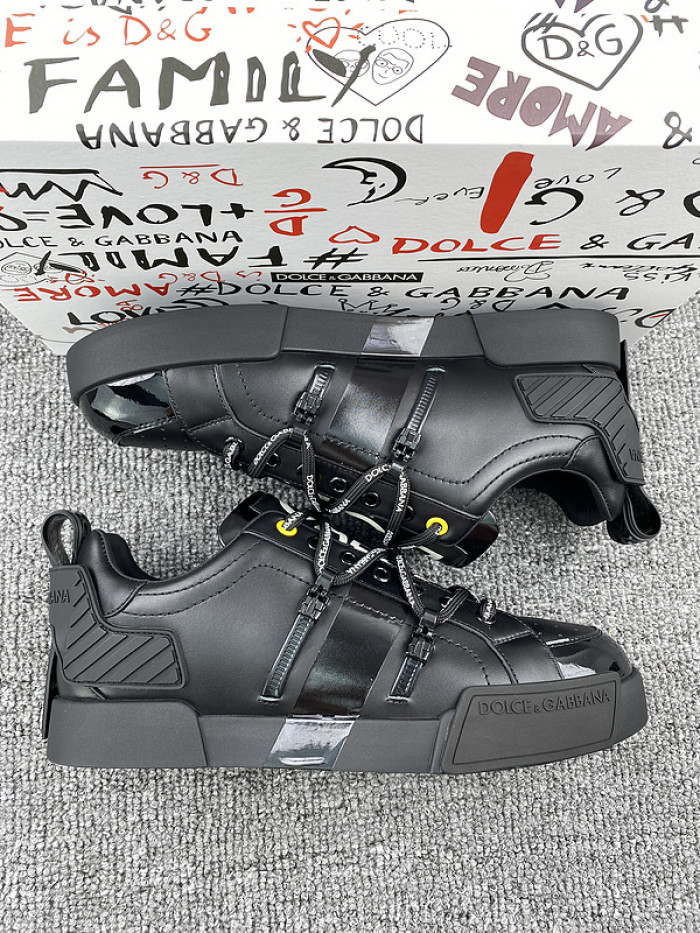 DG Sneaker DG49