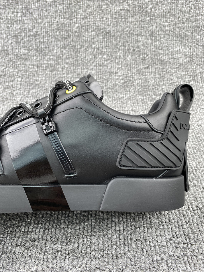 DG Sneaker DG49