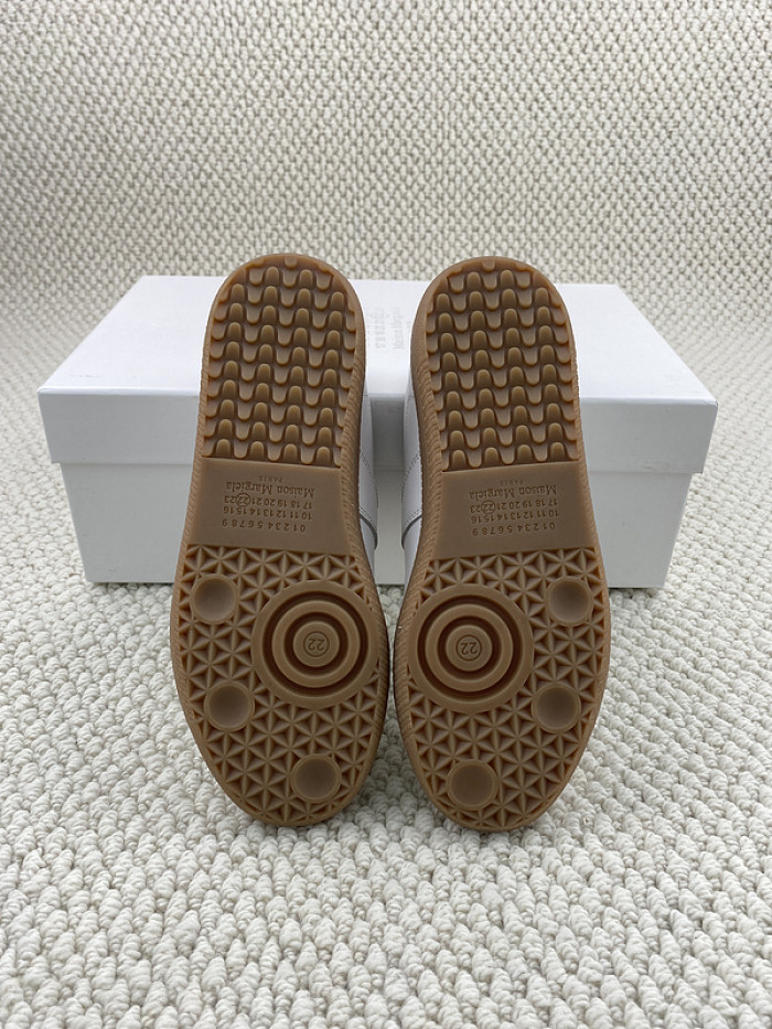 MAISON MARGIELA CALFSKIN S57WS0240