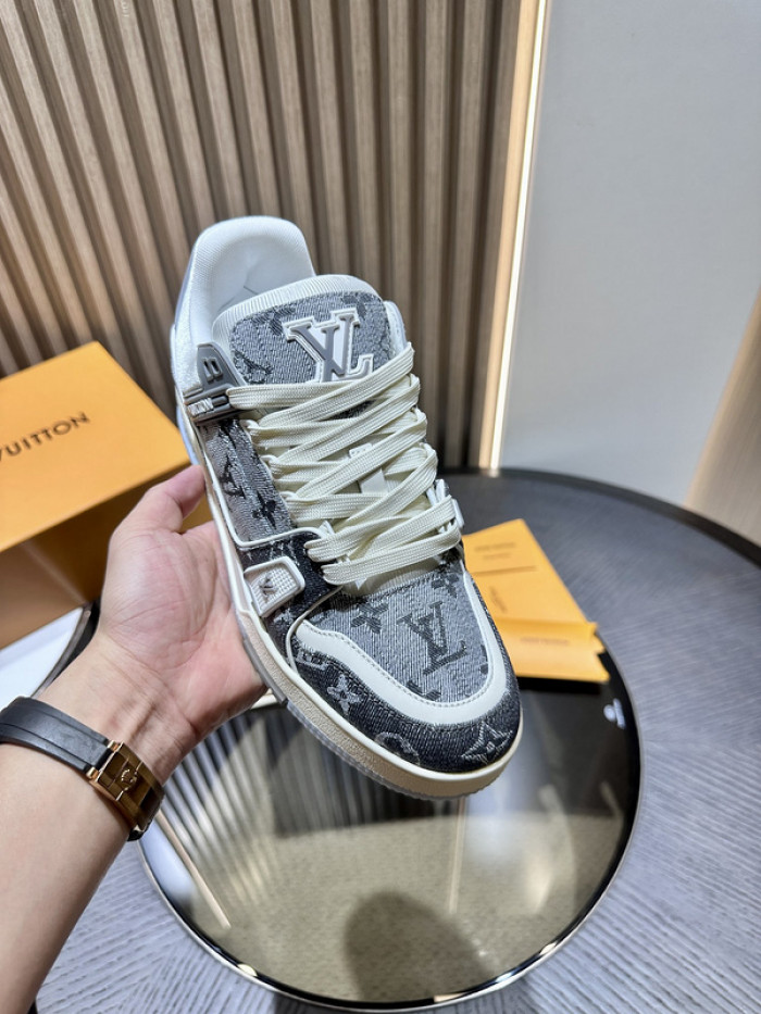 LV snekaers L0000416