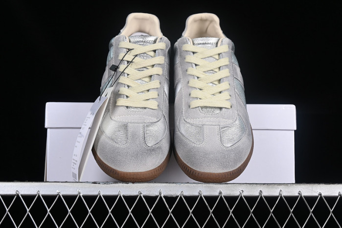 MAISON MARGIELA CALFSKIN SILVER S58WS0105